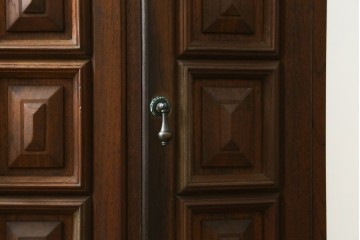 アメリカヴィンテージ　大理石トップの重厚なサイドボード　(R-088040)