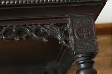 和製アンティーク　希少!!　手の込んだ透かし彫刻と挽物脚が趣を添える和洋折衷の角座卓　(R-088043)