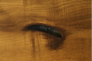 中古　LIVING HOUSE(リビングハウス)　SYU(集・シュウ)　楡(ニレ)材　ユニークな造形と天板の木目が魅力のテレビボード　(R-088044)