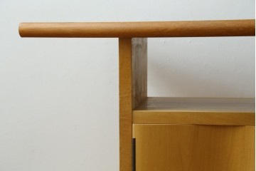 中古　LIVING HOUSE(リビングハウス)　SYU(集・シュウ)　楡(ニレ)材　ユニークな造形と天板の木目が魅力のテレビボード　(R-088044)