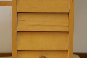 中古　LIVING HOUSE(リビングハウス)　SYU(集・シュウ)　楡(ニレ)材　ユニークな造形と天板の木目が魅力のテレビボード　(R-088044)
