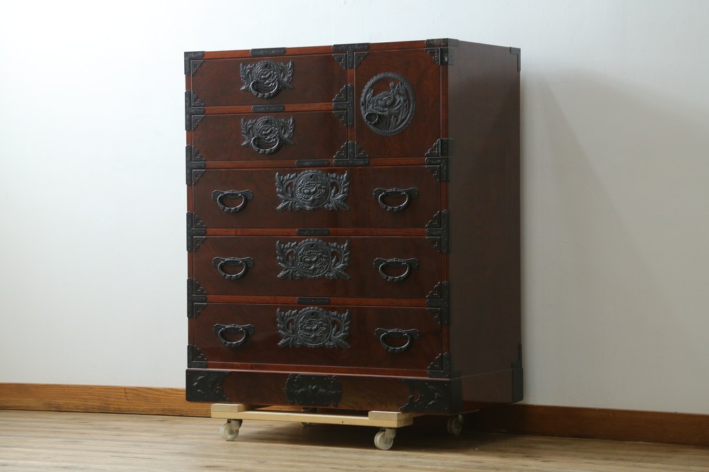 中古　美品　仙台民芸箪笥(仙台箪笥)　漆塗り　杢目を引き立てる高級木地呂塗り仕上げの整理箪笥　定価約80万円　(R-088045)　