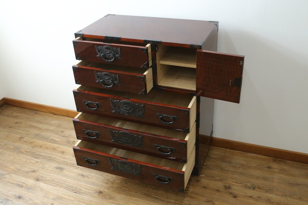 中古　美品　仙台民芸箪笥(仙台箪笥)　漆塗り　杢目を引き立てる高級木地呂塗り仕上げの整理箪笥　定価約80万円　(R-088045)　