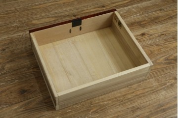 中古　美品　仙台民芸箪笥(仙台箪笥)　漆塗り　杢目を引き立てる高級木地呂塗り仕上げの整理箪笥　定価約80万円　(R-088045)　