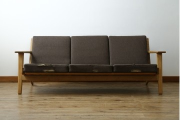 デンマークヴィンテージ　GETAMA(ゲタマ)　Hans J. Wegner(ハンス・J・ウェグナー)　GE290　3人掛けソファ　(R-088050)