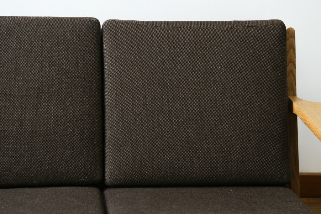 デンマークヴィンテージ　GETAMA(ゲタマ)　Hans J. Wegner(ハンス・J・ウェグナー)　GE290　3人掛けソファ　(R-088050)