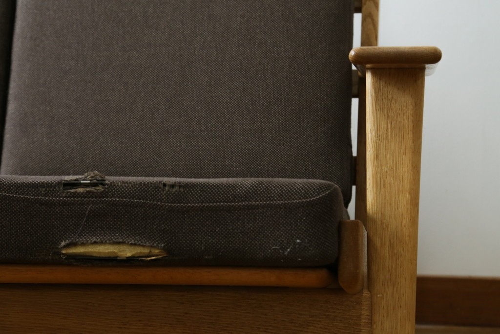 デンマークヴィンテージ　GETAMA(ゲタマ)　Hans J. Wegner(ハンス・J・ウェグナー)　GE290　3人掛けソファ　(R-088050)