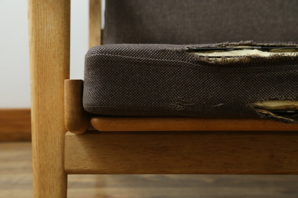 デンマークヴィンテージ　GETAMA(ゲタマ)　Hans J. Wegner(ハンス・J・ウェグナー)　GE290　3人掛けソファ　(R-088050)