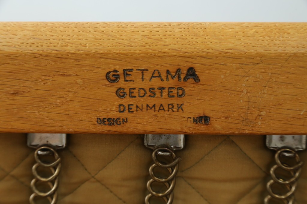デンマークヴィンテージ　GETAMA(ゲタマ)　Hans J. Wegner(ハンス・J・ウェグナー)　GE290　3人掛けソファ　(R-088050)