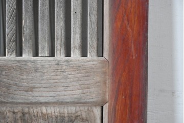 アンティーク建具　明治から大正期　欅(ケヤキ)材　力強い木目が魅力の格子蔵戸1枚　(R-088051)