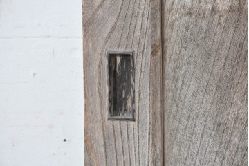アンティーク建具　明治から大正期　欅(ケヤキ)材　力強い木目が魅力の格子蔵戸1枚　(R-088051)