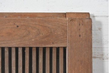 アンティーク建具　明治期　希少な幅狭サイズ!　総欅(ケヤキ)材　欅の木味を楽しめる格子付き蔵戸1枚　(R-088053)