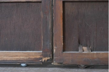 ヴィンテージ建具　昭和中期　レトロなガラス使いが魅力の幅狭ガラス戸2枚セット　(R-088058)