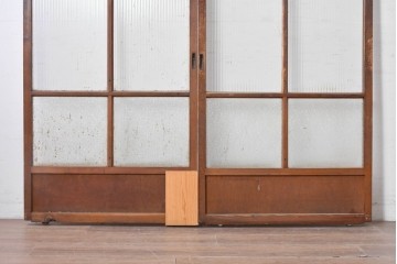 ヴィンテージ建具　昭和中期　レトロなガラス使いが魅力の幅狭ガラス戸2枚セット　(R-088058)
