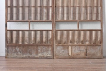 アンティーク建具　大正から昭和初期　均整の取れた格子意匠が美しい裏障子付き格子戸2枚セット　(R-088059)