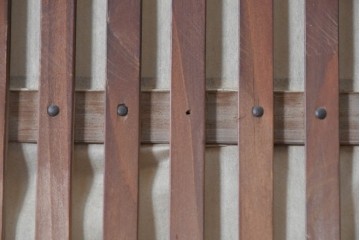 アンティーク建具　大正から昭和初期　均整の取れた格子意匠が美しい裏障子付き格子戸2枚セット　(R-088059)