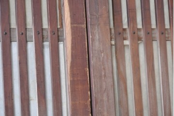 アンティーク建具　大正から昭和初期　均整の取れた格子意匠が美しい裏障子付き格子戸2枚セット　(R-088059)