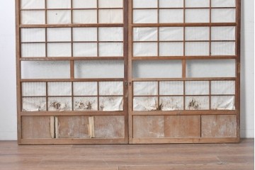 アンティーク建具　大正から昭和初期　均整の取れた格子意匠が美しい裏障子付き格子戸2枚セット　(R-088059)