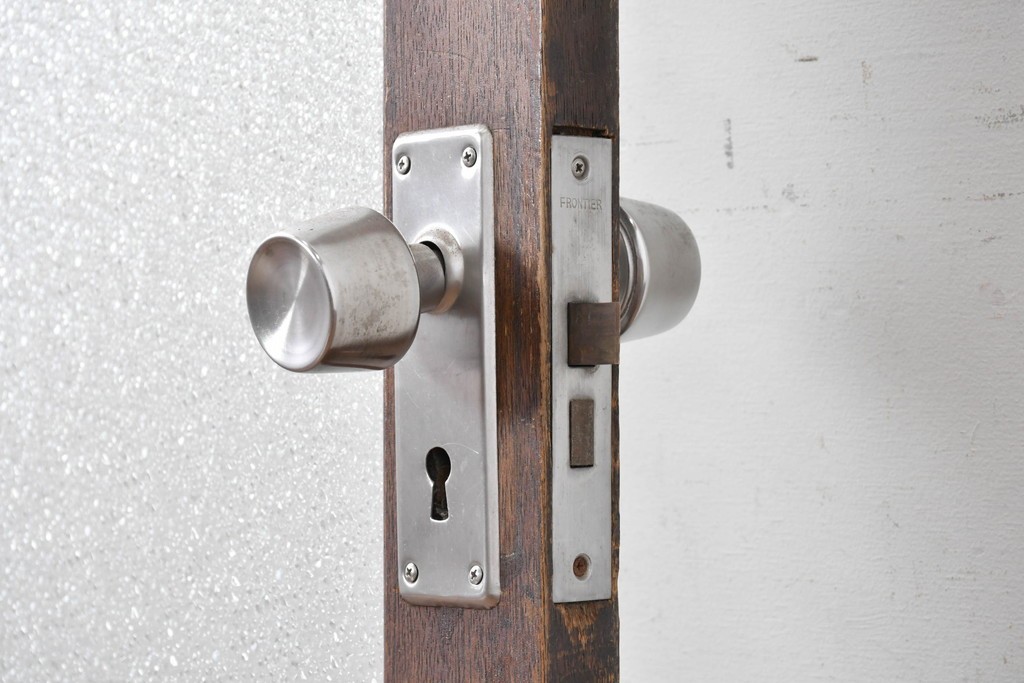 アンティーク建具　昭和初期　腰板欅(ケヤキ)材　ダイヤガラス入りの木製ドア1枚　(R-088062)