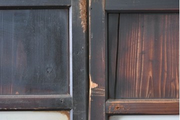 アンティーク建具　大正期　すすけた木味が魅力のガラス戸2枚セット　(R-088064)
