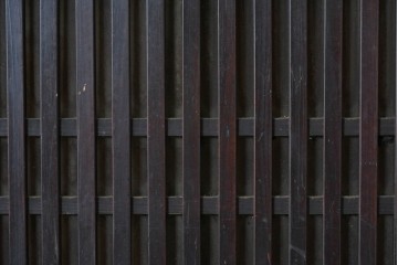 アンティーク建具　大正から昭和初期　ガラス入り　細やかな格子とガラスを組み合わせた格子帯戸3枚セット　(R-088065)
