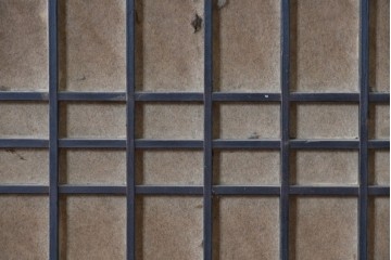 アンティーク建具　明治期から大正期　黒味を帯びた重厚な色合いの障子帯戸1枚　(R-088067)