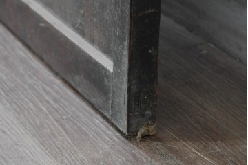 アンティーク建具　明治期から大正期　黒味を帯びた重厚な色合いの障子帯戸1枚　(R-088067)