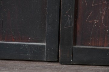 アンティーク建具　大正期から昭和初期　黒枠と深い赤褐色がシックなガラス帯戸3枚セット　(R-088069)