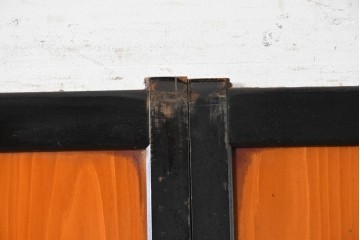 アンティーク建具　昭和初期から昭和中期　黒枠と明るい赤褐色のコントラストが印象的なガラス帯戸4枚セット　(R-088070)