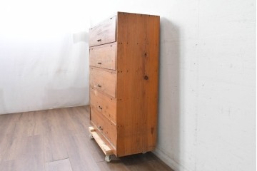 和製アンティーク　使い込まれた木味が味わい深いパタパタ扉の収納棚　(R-088083)