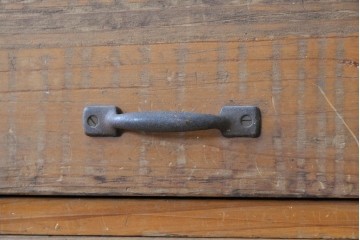 和製アンティーク　使い込まれた木味が味わい深いパタパタ扉の収納棚　(R-088083)