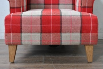 新古　展示品　美品　特注オーダー家具　チェック柄の華やかなウィングバックチェア　制作費約12万円　(R-088089)