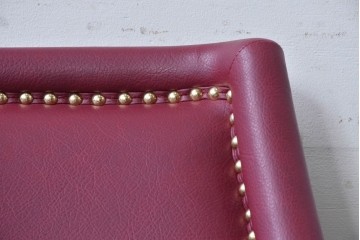 新古　美品　特注オーダー家具　鋲飾りが印象的なチェア　制作費約13万円　(R-088090)