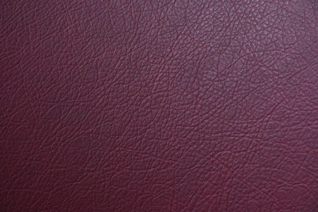 新古　美品　特注オーダー家具　鋲飾りが印象的なチェア　制作費約13万円　(R-088090)