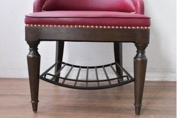 新古　美品　特注オーダー家具　鋲飾りが印象的なチェア　制作費約13万円　(R-088090)