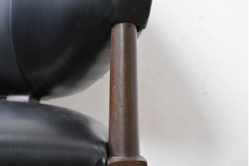 新古　展示品　美品　特注オーダー家具　黒と赤のコントラストが印象的なチェア　制作費約13万円　(R-088091)