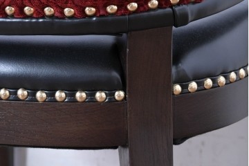 新古　展示品　美品　特注オーダー家具　黒と赤のコントラストが印象的なチェア　制作費約13万円　(R-088091)