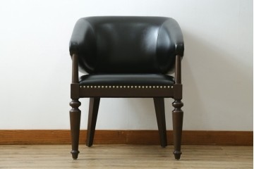 新古　展示品　美品　特注オーダー家具　黒と赤のコントラストが印象的なチェア　制作費約13万円　(R-088091)
