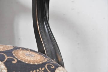 新古　展示品　美品　特注オーダー家具　シノワズリデザインが華やかなアンティーク調のチェア　制作費約15万円　(R-088092)