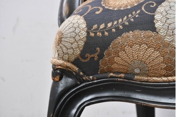 新古　展示品　美品　特注オーダー家具　シノワズリデザインが華やかなアンティーク調のチェア　制作費約15万円　(R-088092)