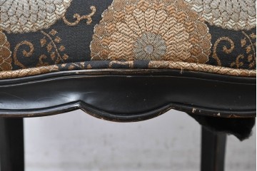 新古　展示品　美品　特注オーダー家具　シノワズリデザインが華やかなアンティーク調のチェア　制作費約15万円　(R-088092)