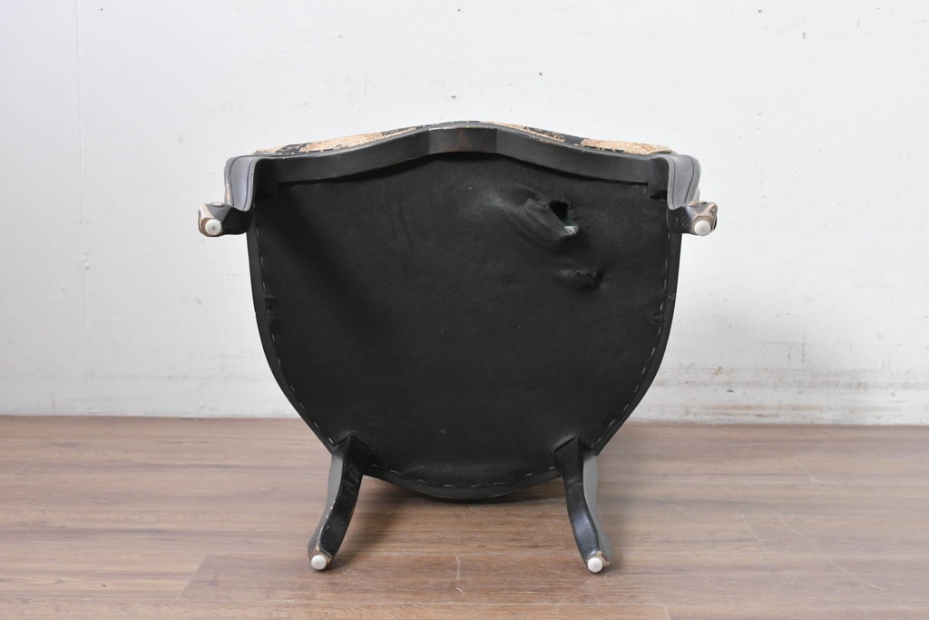 新古　展示品　美品　特注オーダー家具　シノワズリデザインが華やかなアンティーク調のチェア　制作費約15万円　(R-088092)
