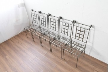 新古　展示品　美品　特注オーダー家具　スクエア格子デザインのアイアン製チェア5脚セット　(R-088093)