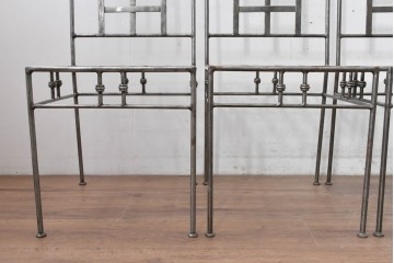 新古　展示品　美品　特注オーダー家具　スクエア格子デザインのアイアン製チェア5脚セット　(R-088093)