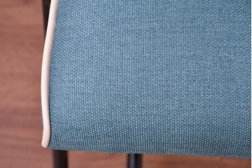 新古　展示品　美品　特注オーダー家具　The VintageHouse(ザ・ヴィンテージハウス)社製　ブルーファブリックのチェア　制作費約9万円　(R-088094)