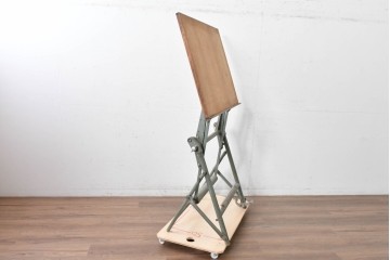 【簡易リペア限定品】　フランスヴィンテージ　Lucien Sautereau(リュシアン・ソートロー)デザイン　UNIC(ユニック)　インダストリアルな佇まいが魅力のチルトップ可動式製図台　(R-088100)