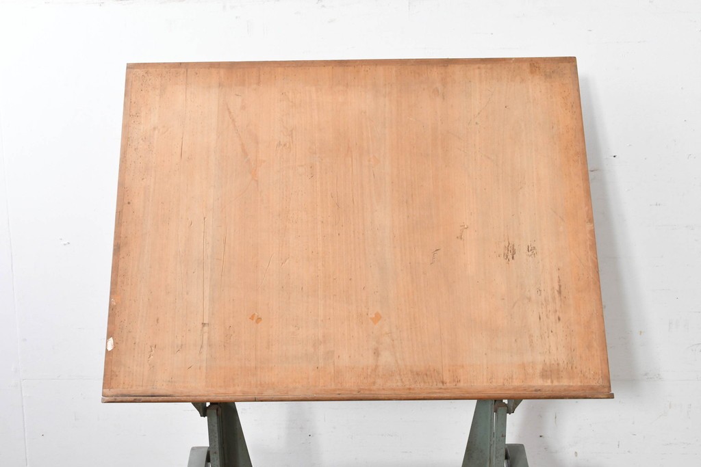 【簡易リペア限定品】　フランスヴィンテージ　Lucien Sautereau(リュシアン・ソートロー)デザイン　UNIC(ユニック)　インダストリアルな佇まいが魅力のチルトップ可動式製図台　(R-088100)