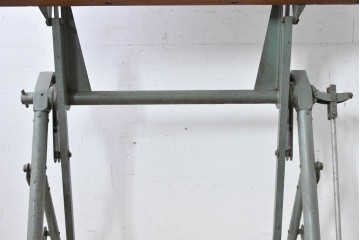 【簡易リペア限定品】　フランスヴィンテージ　Lucien Sautereau(リュシアン・ソートロー)デザイン　UNIC(ユニック)　インダストリアルな佇まいが魅力のチルトップ可動式製図台　(R-088100)