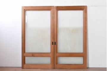 ヴィンテージ建具　昭和後期　上手物!!　大きなガラス面が開放的な大判ガラス戸2枚セット　(R-088101)