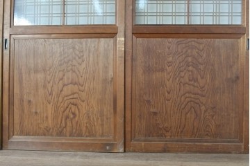 ヴィンテージ建具　昭和中期　上手物!!　腰板杉材一枚板　整然と並ぶ格子が上品なガラス戸4枚セット　(R-088102)